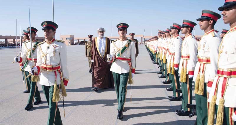 الجيش السلطاني العماني يحتفل بتخريج دفعات من الضباط