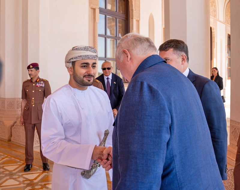 جلالة السلطان ورئيس بيلاروس يستعرضان مجالات الشراكة الاستثمارية والاقتصادية