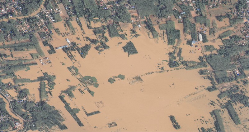 ارتفاع وفيات الفيضانات فـي إندونيسيا إلى 631