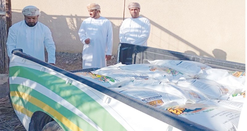 توزيع أسمدة بشناص لتعزيز الإنتاجية الزراعية