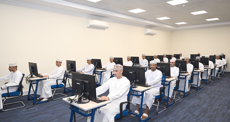 دفعة جديدة تنضم للعمل بشرطة عمان السلطانية