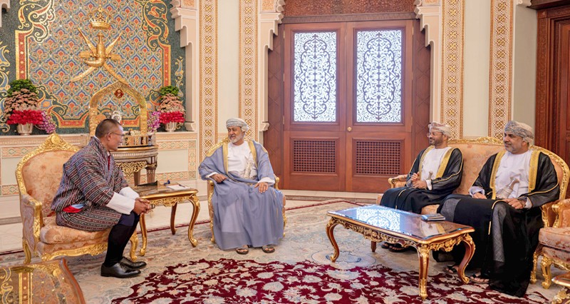 جلالة السلطان يتناول آفاق التعاون مع رئيس وزراء بوتان