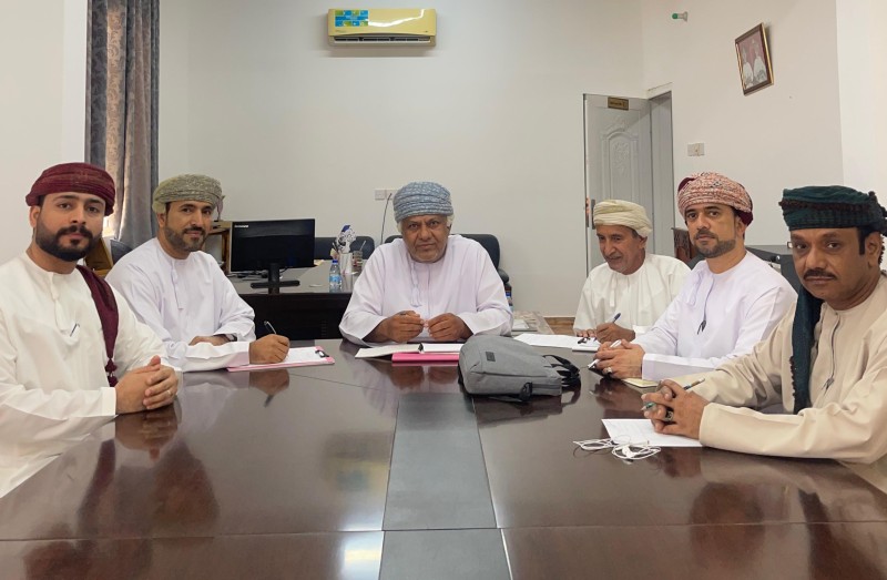 إعلامية المصنعة تناقش تعزيز الهوية البصرية وخطط التسويق