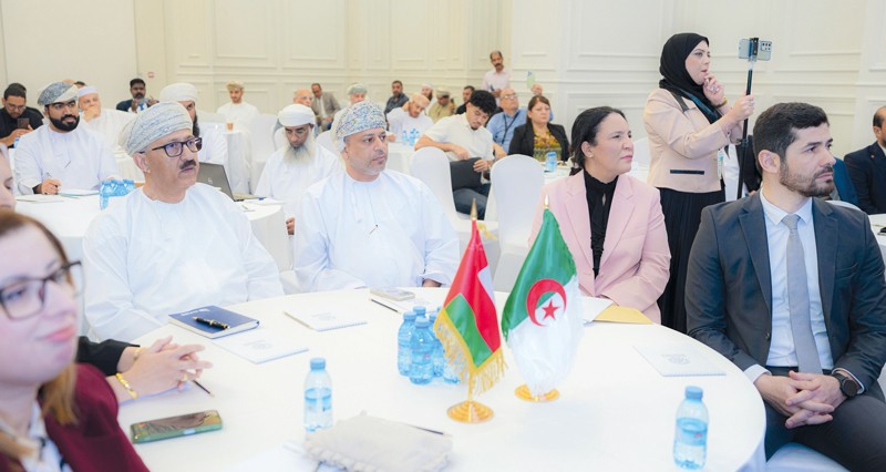 لقاء الأعمال العماني الجزائري يؤكد على توسيع آفاق الشراكة والاستثمار فـي الزراعة والأمن الغذائي