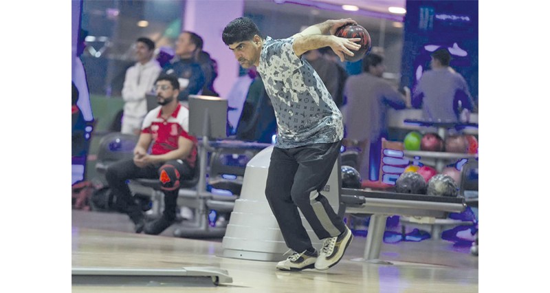 الخروصي يتوج بلقب بطولة اليوم الوطني للبولينج