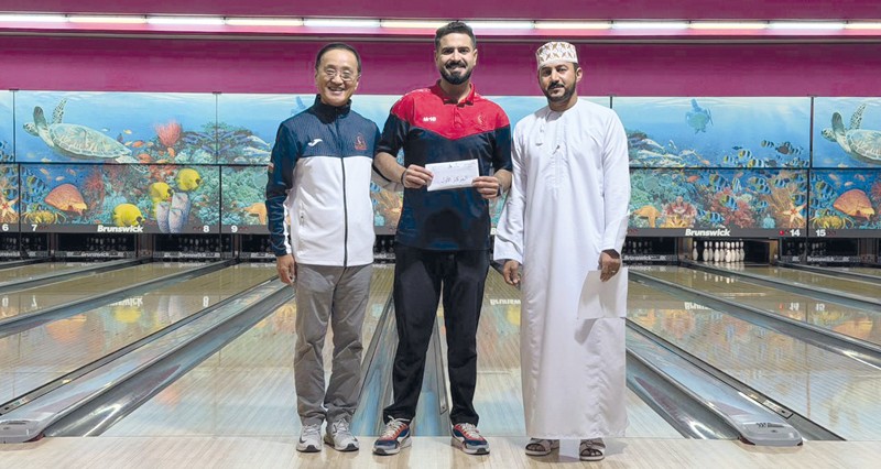 الخروصي يتوج بلقب بطولة اليوم الوطني للبولينج
