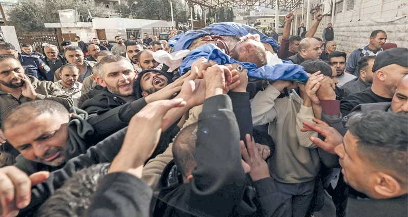 شهيد من الدفاع المدني بغزة .. وغارات ونسف منازل مع تواصل خروقات الاحتلال