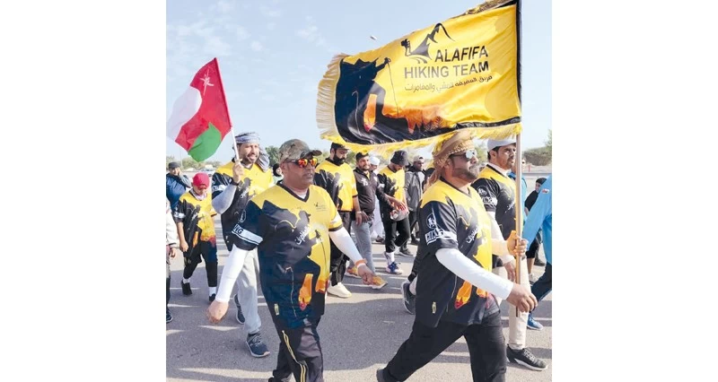 1200 مشارك بمسير رياضي فـي السنينة