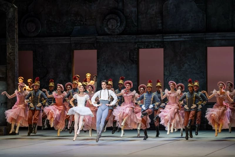 باليه 'كوبيليا' عرض كلاسيكي مميز على خشبة دار الأوبرا السلطانية مسقط