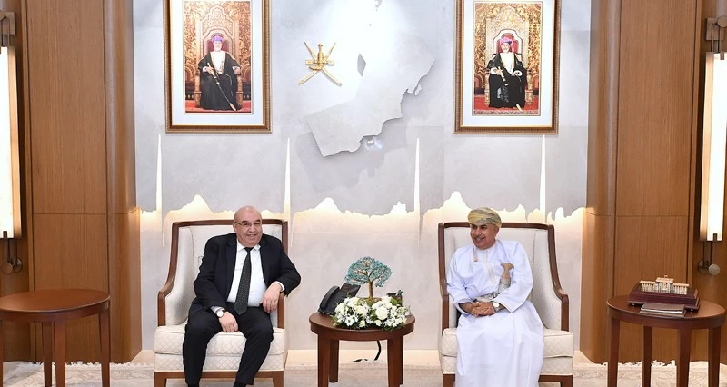 تعزيز التعاون فـي مجال الصناعات الصيدلانية مع الجزائر