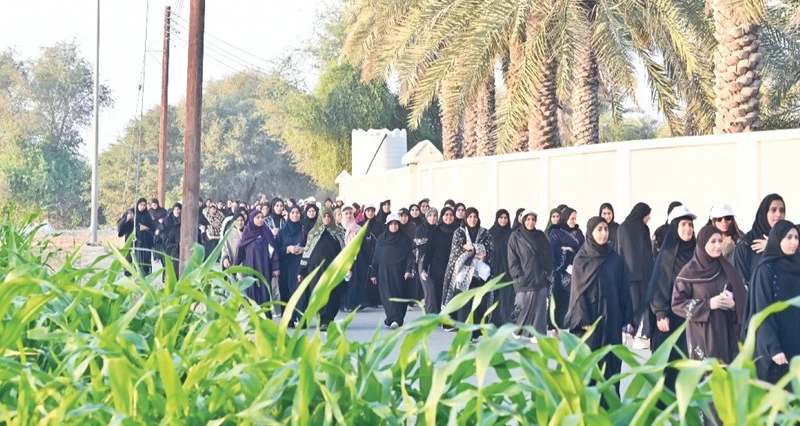&laquo;على خطى الأجداد&raquo; مسير نسائي تراثي على دروب بهلاء