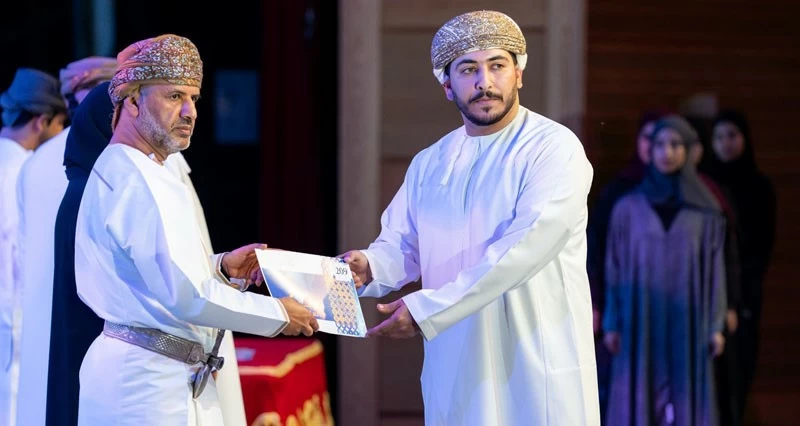 جامعة السلطان قابوس تكرم 875 من طلبتها المجيدين