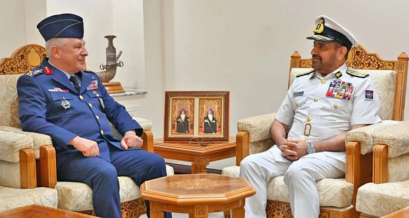 سلطنة عمان وتركيا تبحثان تعزيز التعاون العسكري