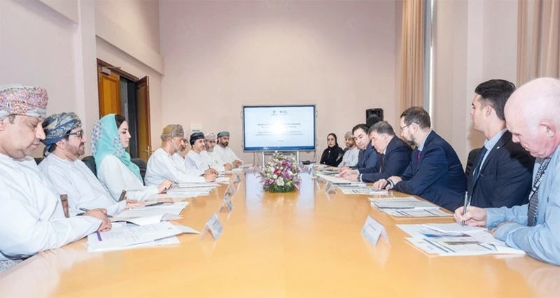 تعزيز التعاون العلمي والثقافـي بين سلطنة عمان وروسيا