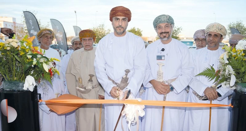صحار الدولي يفتتح فرعه الجديد ومركز خدمات صحار الإسلامي فـي بدية