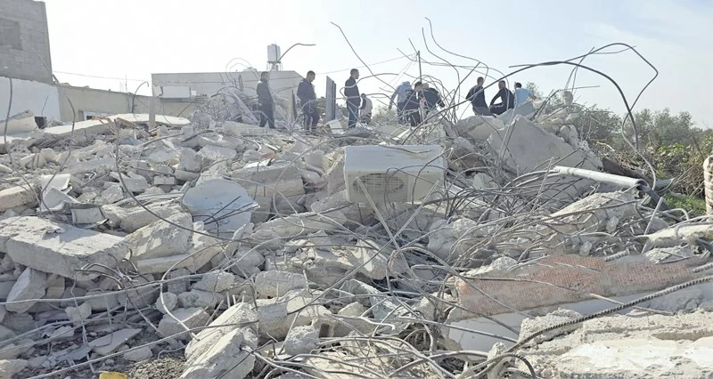 &laquo;إسرائيل&raquo; تواصل خروقات وقف النار فـي غزة وتصعد بحملة مداهمات واعتقالات بالضفة