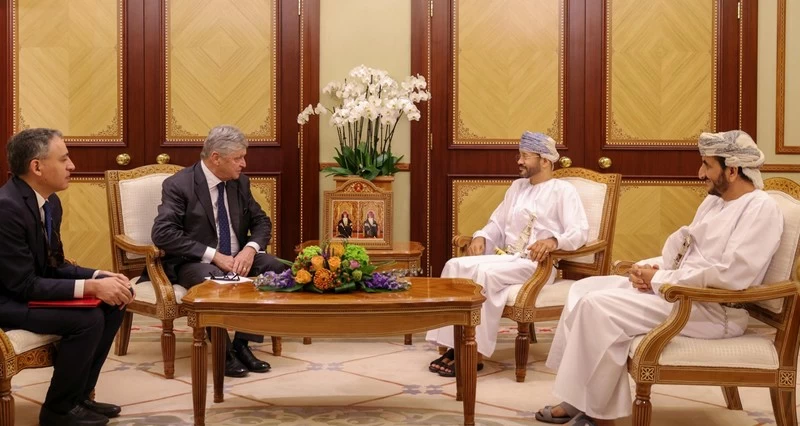 رسالة لجلالة السلطان من الرئيس الفرنسي