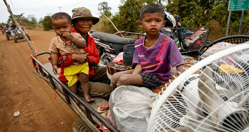 إجلاء مئات الآلاف على جانبي الحدود الكمبودية التايلاندية