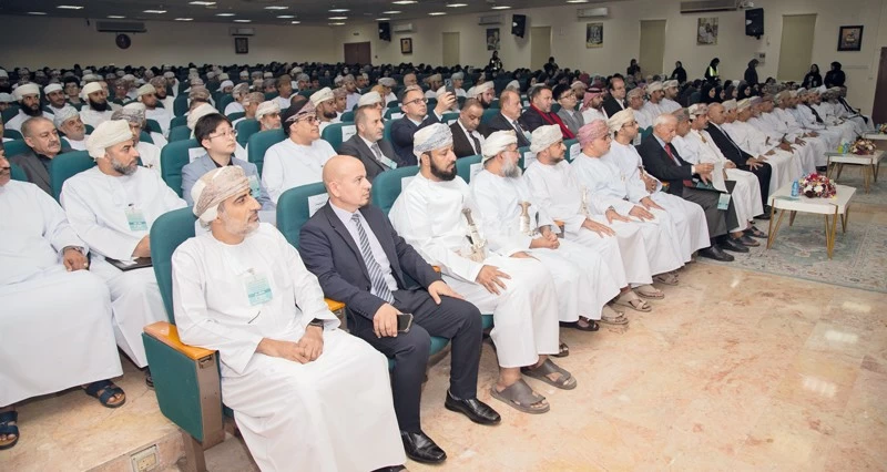 مؤتمر جامعة نزوى للدراسات العليا يناقش تجويد الإنتاج العلمي