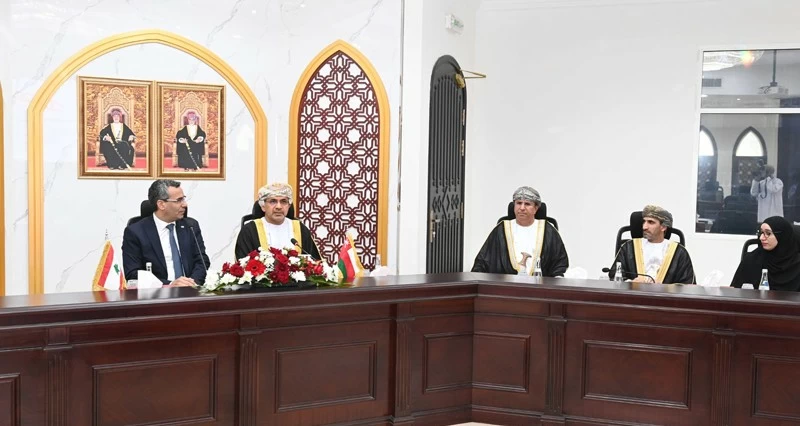 استعراض العلاقات الثنائية بين سلطنة عمان ولبنان