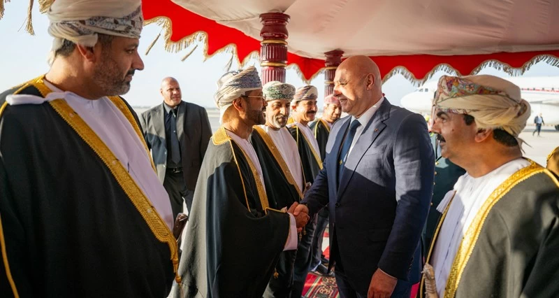 جلالة السلطان والرئيس اللبناني يوجهان بضرورة الإعداد المبكر لعقد أعمال الدورة الأولى للجنة العمانية - اللبنانية المشتركة