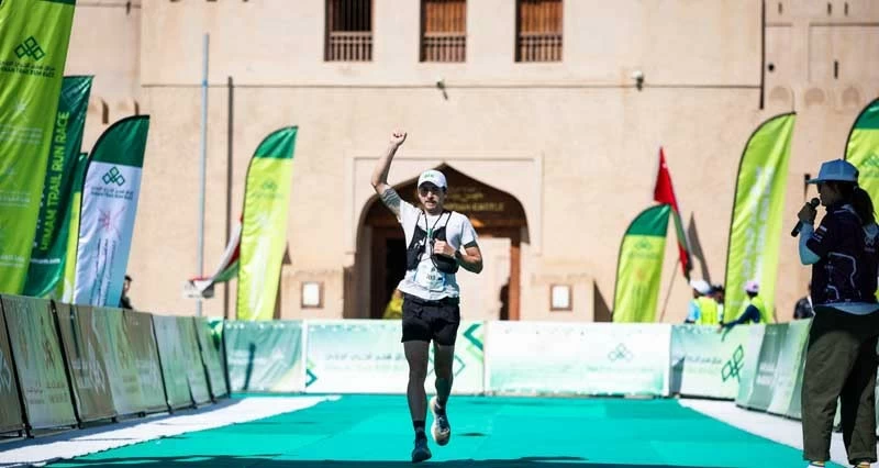 تكريم الفائزين فـي سباق همم للجري الجبلي بمحافظة الداخلية