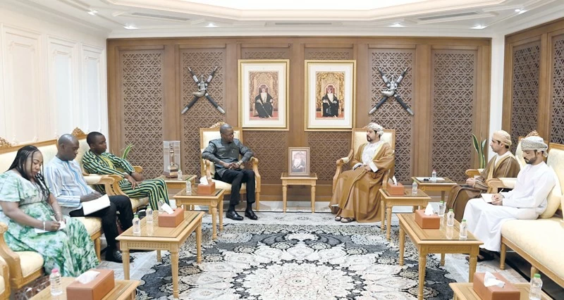 بحث مجالات الشراكة الاقتصادية والاستثمارية بين سلطنة عمان وبوركينا فاسو