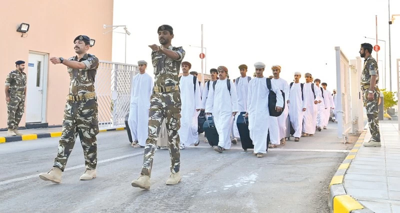 البحرية السلطانية العمانية تستقبل دفعة جديدة من الضباط المرشحين