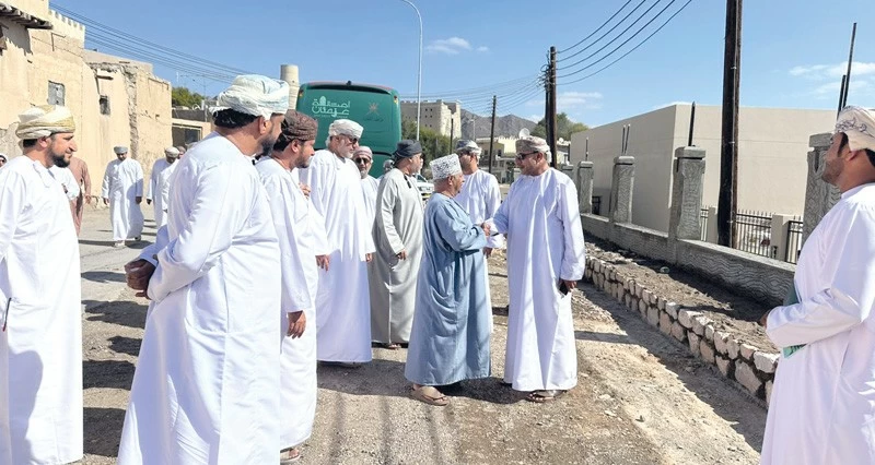 المحافظون يطلعون على منجزات المشاريع التنموية والخدمية فـي الداخلية
