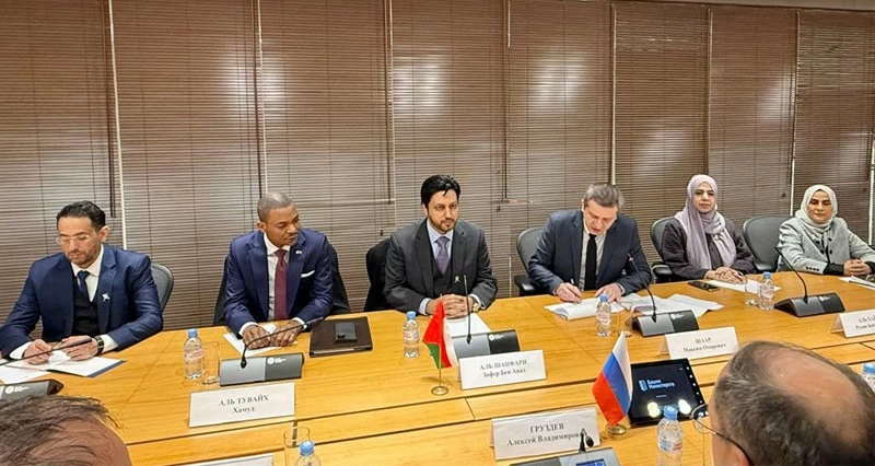 استعراض التعاون الاقتصادي والاستثماري بين سلطنة عمان وروسيا