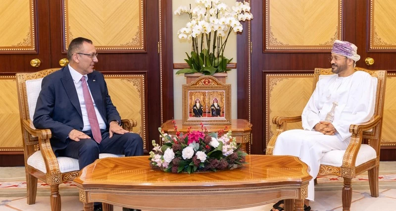 وزير الخارجية يتسلم نسخا من أوراق اعتماد سفيري فلسطين ولبنان