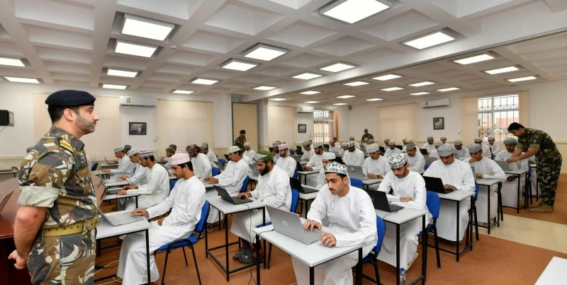 البحرية السُّلطانية العُمانية تبدأ إجراءات التوظيف للالتحاق بالخدمة العسكرية