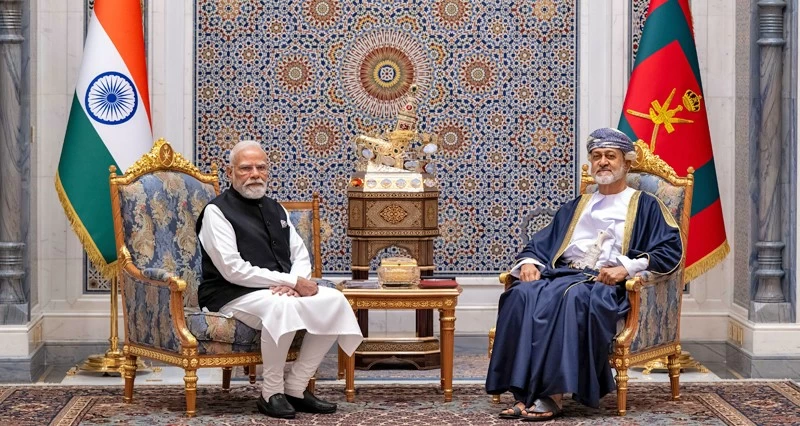 جلالة السلطان يبحث مع رئيس الوزراء الهندي مسارات التعاون القائمة وسبل توسيع آفاق الشراكة وفرص الاستثمار