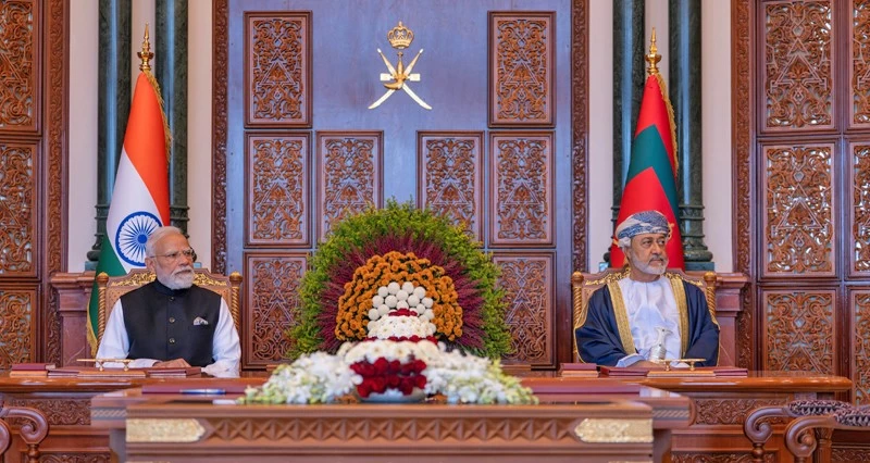 جلالة السلطان ورئيس الوزراء الهندي يرحبان بتوقيع اتفاقية الشراكة الاقتصادية الشاملة