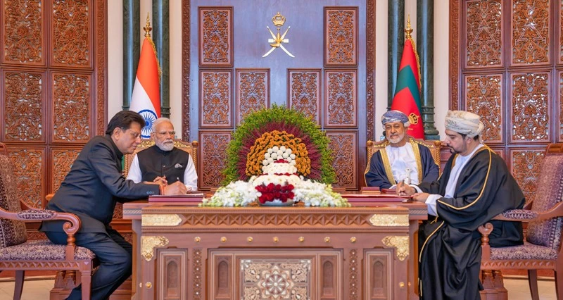جلالة السلطان ورئيس الوزراء الهندي يرحبان بتوقيع اتفاقية الشراكة الاقتصادية الشاملة