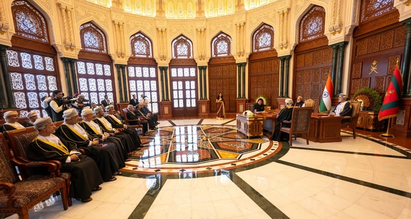جلالة السلطان ورئيس الوزراء الهندي يرحبان بتوقيع اتفاقية الشراكة الاقتصادية الشاملة
