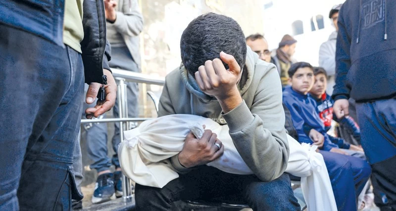 قصف &laquo;إسرائيلي&raquo; داخل &laquo;الأصفر&raquo; فـي غزة .. وتنديد بمجزرة &laquo;التفاح&raquo;