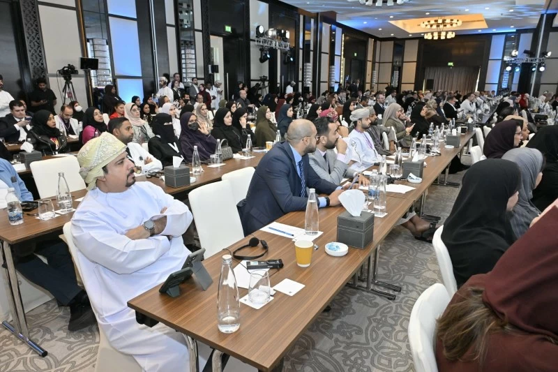 مؤتمر بمسقط يوصي بتعزيز التشخيص المبكر والعلاج الفعّال لأمراض العيون
