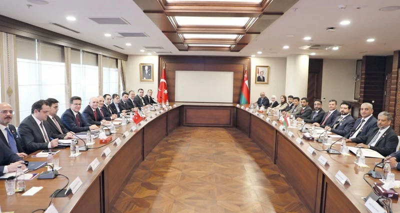 سلطنة عمان وتركيا تؤكدان أهمية تعزيز الشراكة الاقتصادية وتوسيع مجالات التعاون الثنائي