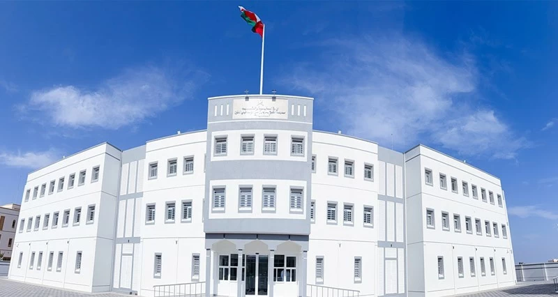 مدرسة الشيخ بلعرب بن مانع الإسماعيلي للتعليم الأساسي فـي صور تستقبل طلابها