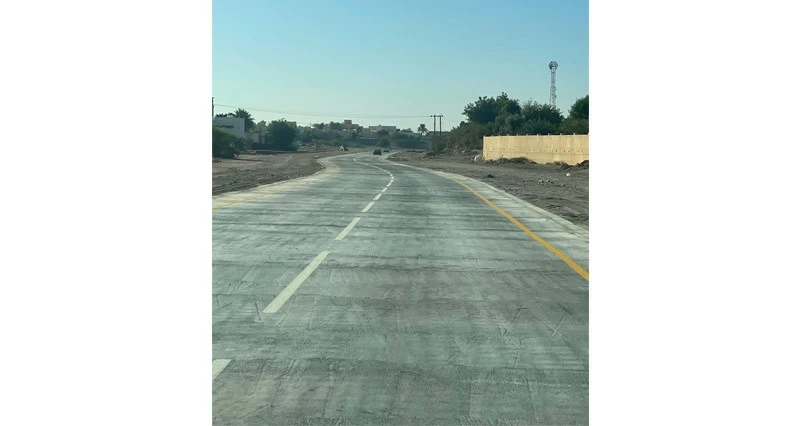 استجابة لمطلب الأهالي عبر &laquo;الوطن&raquo; .. صيانة وتأهيل طريق &laquo;وادي عبري&raquo;