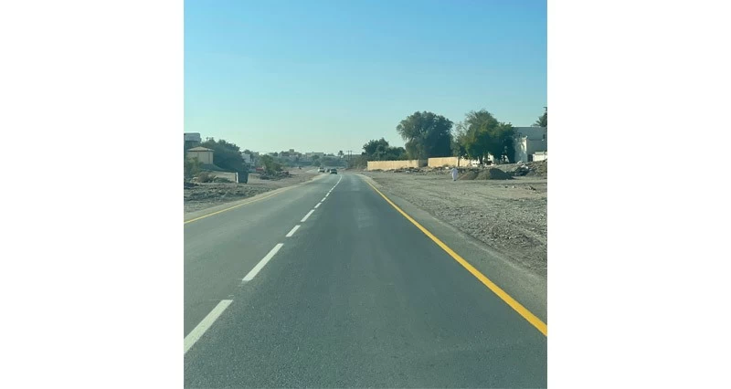 استجابة لمطلب الأهالي عبر &laquo;الوطن&raquo; .. صيانة وتأهيل طريق &laquo;وادي عبري&raquo;