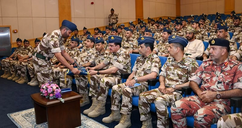 سلاح الجو السلطاني يدشن منظومات ومعدات عسكرية حديثة