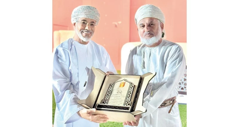 ندوة علمية فـي بهلاء تضيء مسيرة الشيخ عبدالله الشقصي وآثاره المعرفية