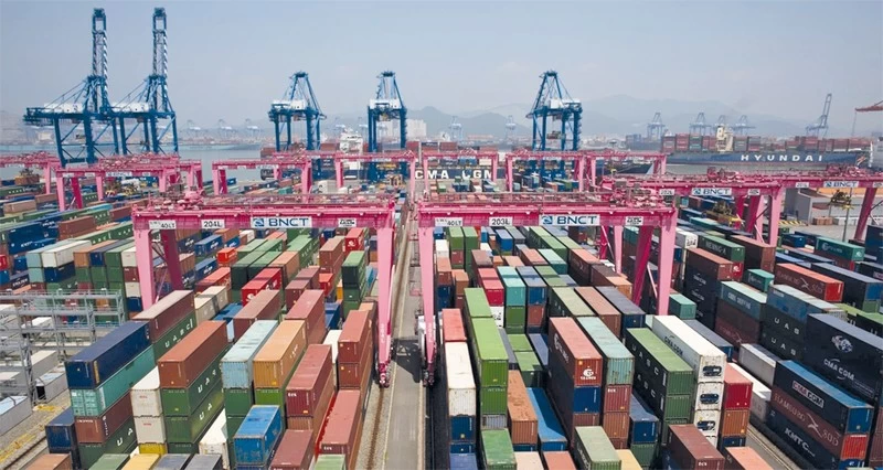 نمو صادرات كوريا بنسبة 6.8% مدعومة بالطلب على أشباه الموصلات