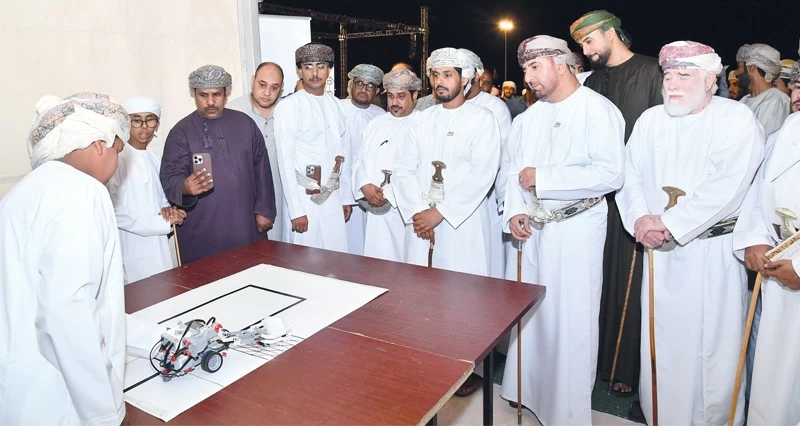 بنك مسقط يشارك فـي ملتقى الثقافة والتراث بولاية مقشن