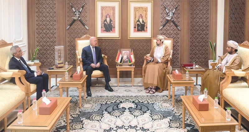 سلطنة عمان ومصر تبحثان تعزيز التكامل الصناعي والاستثماري