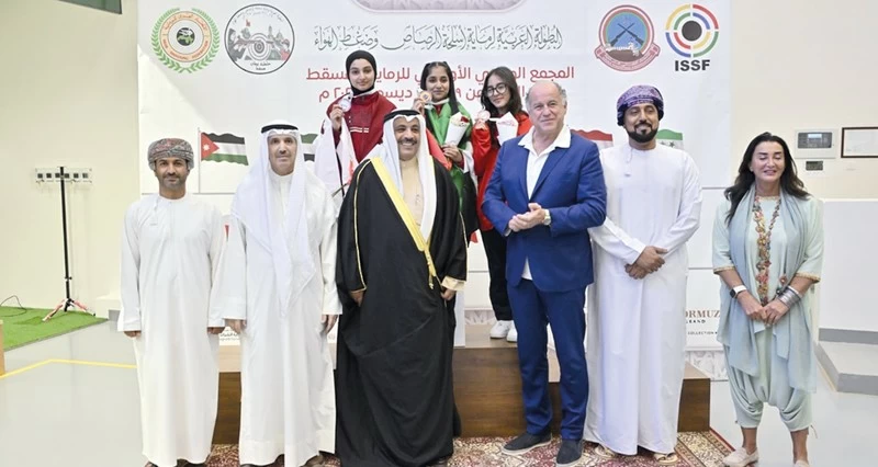 رماة الإمارات يسيطرون على نتائج اليوم الأول من البطولة العربية للرماية بمسقط