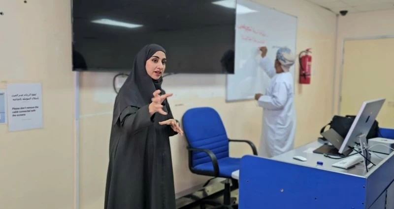 ختام برنامج &laquo;اساسيات التصوير والمونتاج الصحفي&raquo; بنزوى