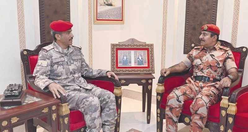 تعزيز التعاون العسكري بين سلطنة عمان وقطر